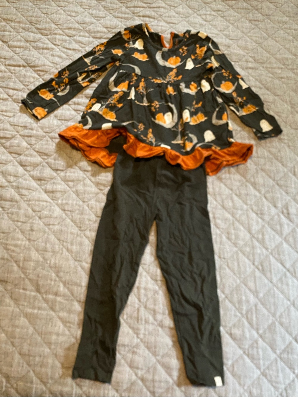Burt’s Bees OrganicHalloween Pumpkin Tunic and Leggings Set - Black & Orange 4T
